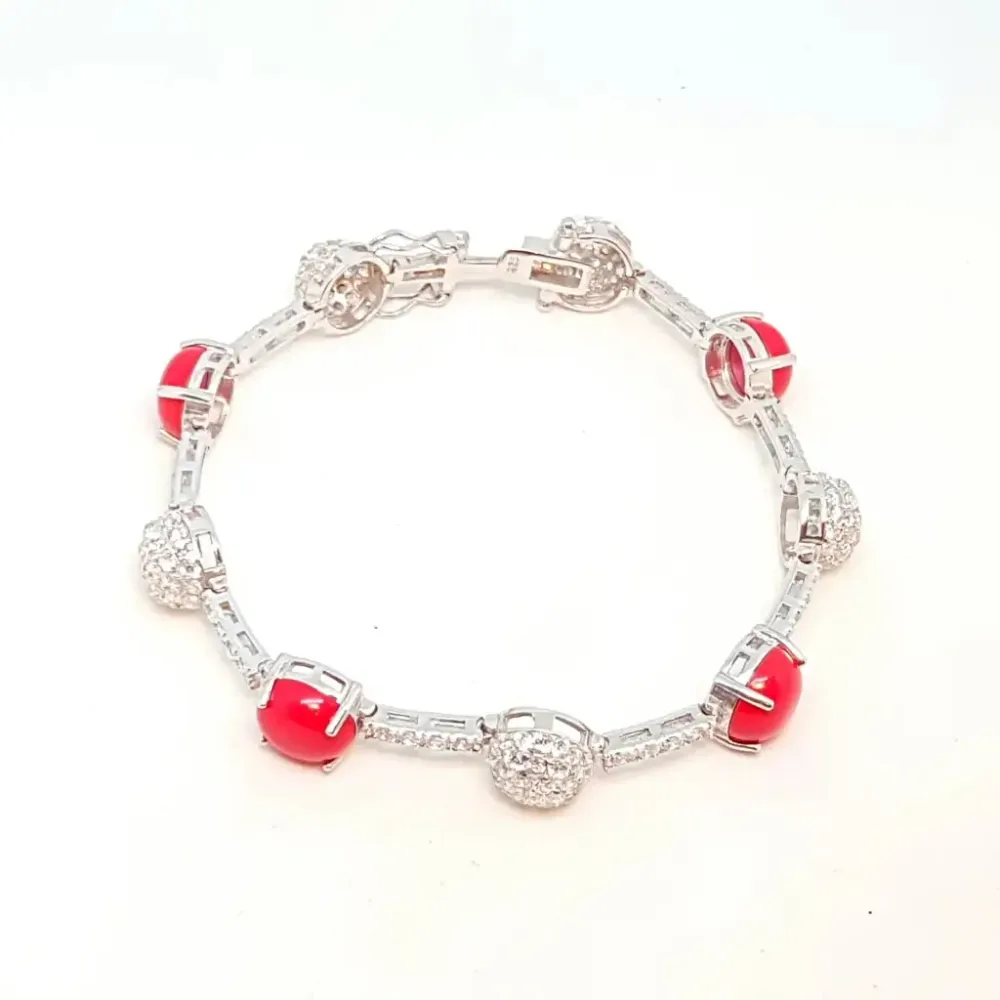 Cadena de Eslabón Corto para Perro Pulsera plata nostálgico, pulsera brillo, bolas rojas, pulsera plata. Circa 2000.