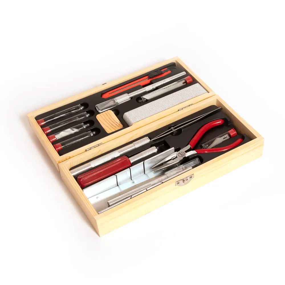 Estuche de herramientas para modelismo naval