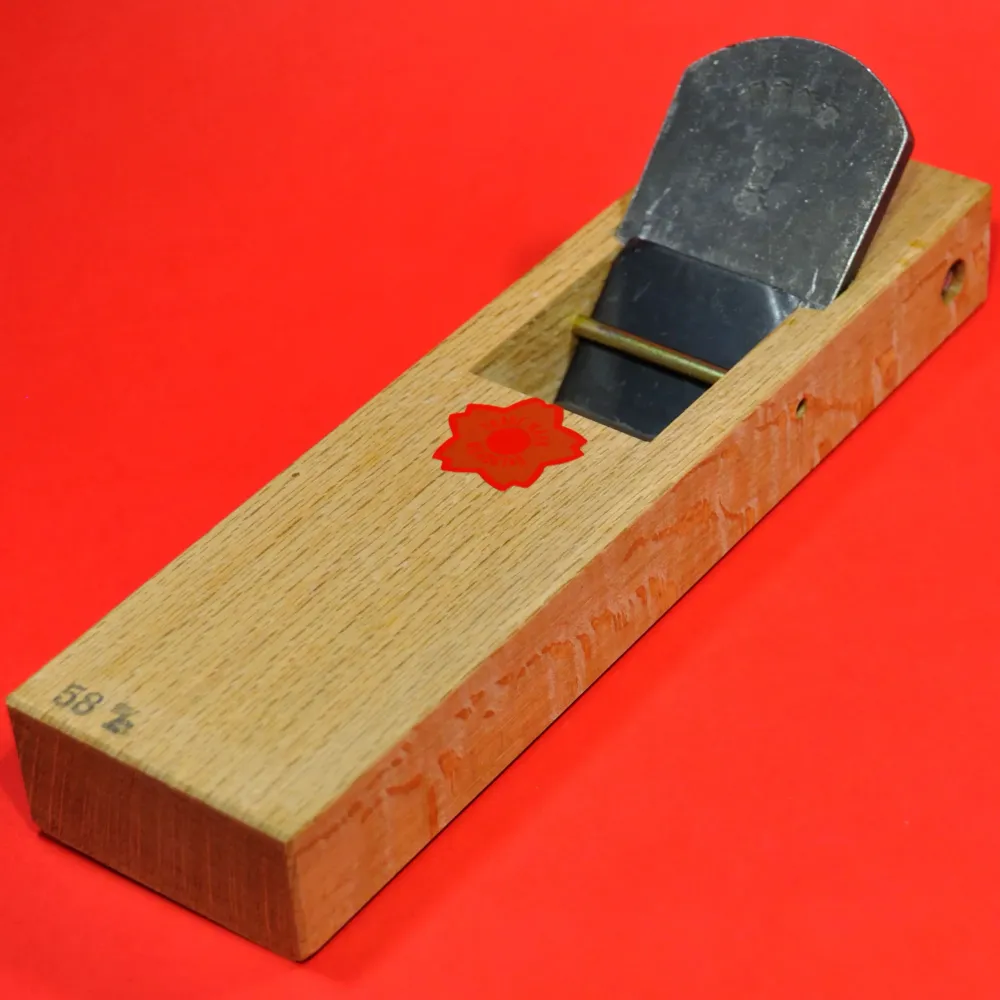 Cepillo japonés para madera "Sakura Nihon" Kanna 58mm Osaka Tools