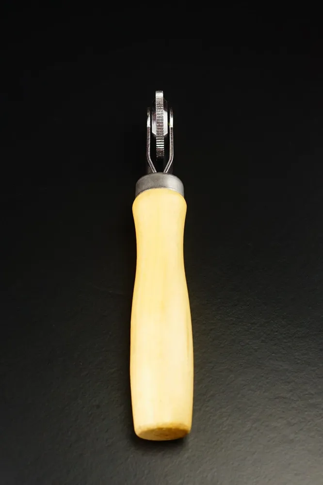 RODILLO PARA COLOCAR PARCHES 1" - 1/2" X 1/4" TAITEC