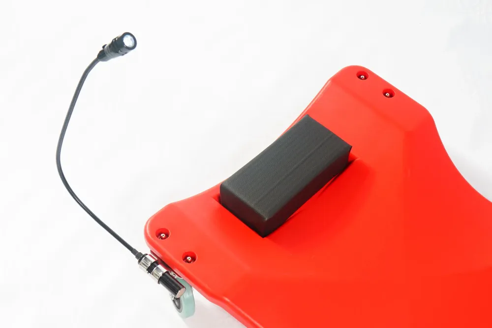 CAMILLA PLASTICA PARA MECANICO CON LUZ LED FLEXIBLE TOTAL TOOLS